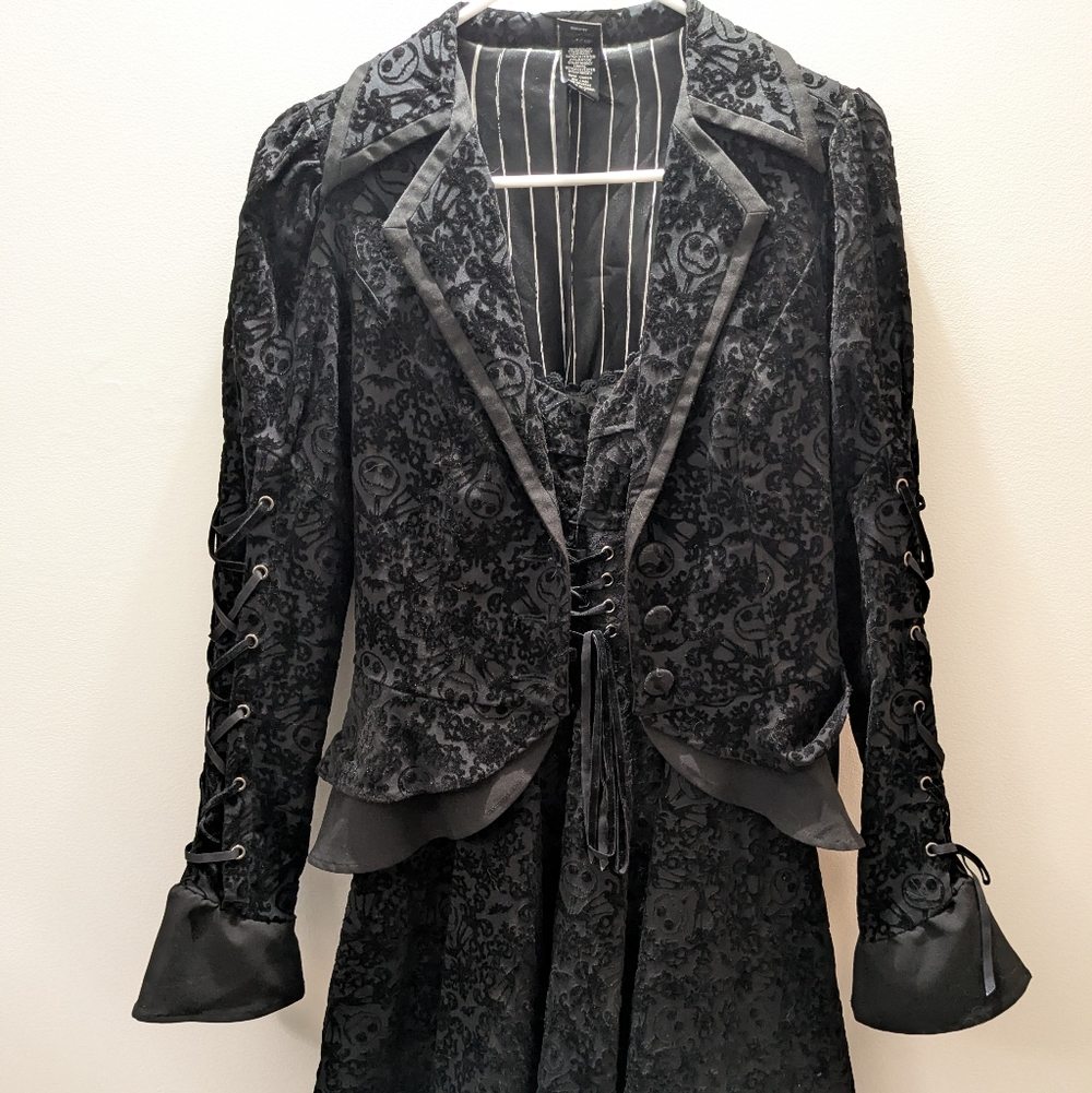 Elegant Black Velvet Women's Coat